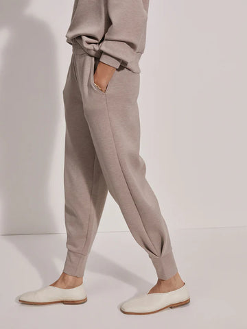 The Relaxed Pant 27.5 - Taupe Marl